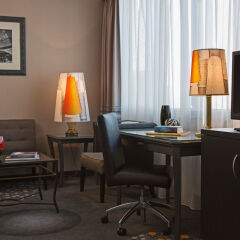 Renaissance Manchester City Centre Hotel интерьер отеля