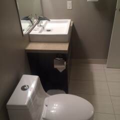 Отель Obasa Suites Saskatoon ванная