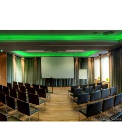 Отель The New Yorker Hotel Köln-Messe Германия, Кёльн - 8 отзывов об отеле, цены и фото номеров - забронировать отель The New Yorker Hotel Köln-Messe онлайн помещение для мероприятий