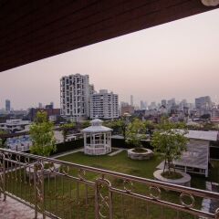 Hope Land Hotel Sukhumvit 8 балкон