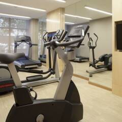 AC Hotel Aitana by Marriott фитнесс-зал