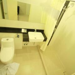 Отель The Palms Residence ванная
