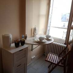 Апартаменты Studio Apartment Near The Eiffel Tower в номере