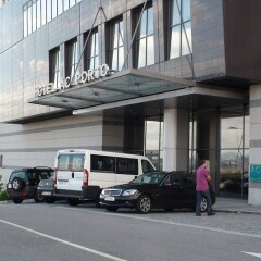 AC Hotel Porto by Marriott парковка