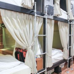 Siam Plug In The Gallery Hostel Бангкок детские мероприятия
