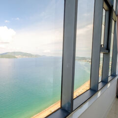 Апартаменты Sunrise Ocean View Apartment балкон