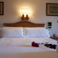 Hotel Castilla Торрихос сейф в номере