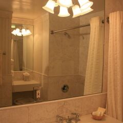 Отель Salisbury Hotel США, Нью-Йорк - 8 отзывов об отеле, цены и фото номеров - забронировать отель Salisbury Hotel онлайн ванная