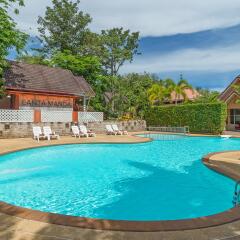 Отель Lanta Manda Resort бассейн