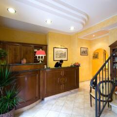Hotel Tuscolana интерьер отеля