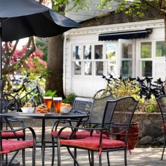 Отель Huntingdon Manor Hotel Канада, Виктория - отзывы, цены и фото номеров - забронировать отель Huntingdon Manor Hotel онлайн