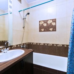 Гостиница MaxRealty24 Leningradskiy prospekt 77 в Москве отзывы, цены и фото номеров - забронировать гостиницу MaxRealty24 Leningradskiy prospekt 77 онлайн Москва ванная фото 2