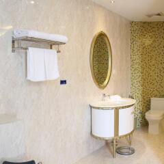 Отель Hai Tian Yi Se Hotel - Xiamen Китай, Сямынь - отзывы, цены и фото номеров - забронировать отель Hai Tian Yi Se Hotel - Xiamen онлайн ванная