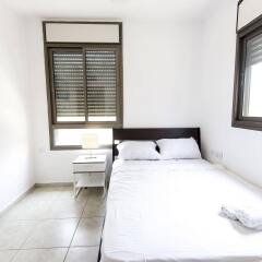 Sweet Inn Apartments Tel Aviv Израиль, Тель-Авив - отзывы, цены и фото номеров - забронировать отель Sweet Inn Apartments Tel Aviv онлайн комната для гостей фото 5