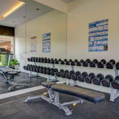 Отель The Pelican Residence & Suite Krabi фитнесс-зал