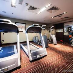 Отель NH London Kensington фитнесс-зал