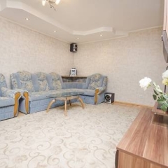 Гостиница near Grinvich ieropolis 7 в Екатеринбурге отзывы, цены и фото номеров - забронировать гостиницу near Grinvich ieropolis 7 онлайн Екатеринбург комната для гостей фото 2