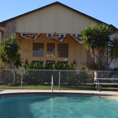 Chaparral Motel in Victoria, United States of America from 93$, photos, reviews - zenhotels.com pool