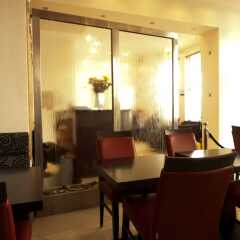 Cromwell International Hotel интерьер отеля