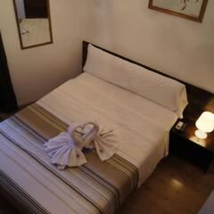 Отель Hostal A Nuestra Senora De La Paloma Мадрид комната для гостей фото 5