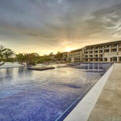 Отель Hideaway at Royalton Negril - Adults Only - All Inclusive бассейн