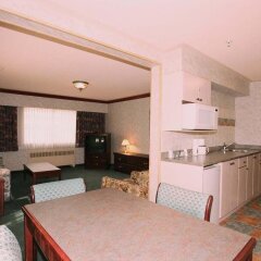 Отель Robsonstrasse Hotel & Suites Канада, Ванкувер - отзывы, цены и фото номеров - забронировать отель Robsonstrasse Hotel & Suites онлайн в номере