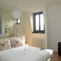 Отель Living in Brûsel, Urban B&B комната для гостей
