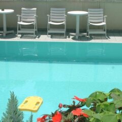 Hotel Arno Римини бассейн