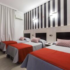 Отель Hostal Castilla I. комната для гостей фото 4