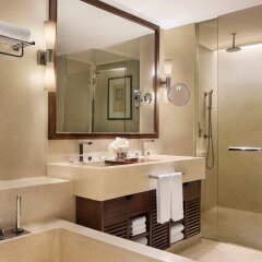 Отель JW Marriott Khao Lak Resort and Spa ванная