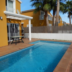 Отель Villas La Luna Испания, Сьюдадела - отзывы, цены и фото номеров - забронировать отель Villas La Luna онлайн бассейн фото 2