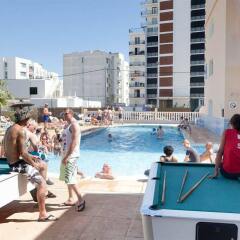 Отель Apartamentos Central City детские мероприятия