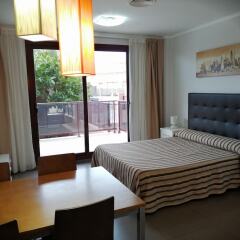 Отель Aparthotel El Faro Испания, Кульера - отзывы, цены и фото номеров - забронировать отель Aparthotel El Faro онлайн фото 2