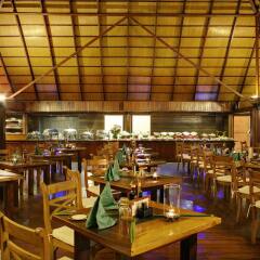 Отель Gangehi Island Resort питание фото 2