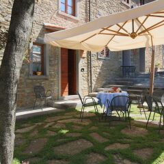 Отель Elegant Farmhouse in Campriano With Swimming Pool Ареццо фото 3