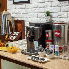 Rayan Hotel гостиничный бар