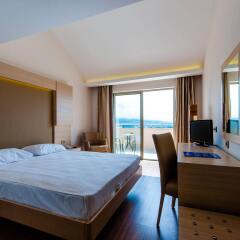 Waterplanet Hotel & Aquapark Окурджалар комната для гостей