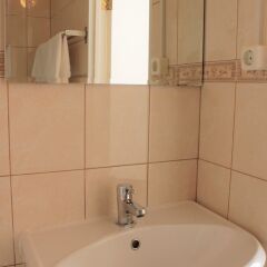 KARLOV MOST hostel ванная