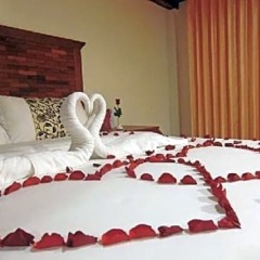 Отель Hanoi Central Homestay Ханой сейф в номере