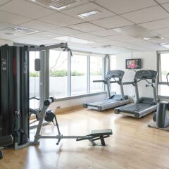 Отель Luxury Staycation - 29 Boulevard Tower фитнесс-зал