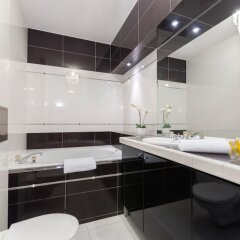 Отель P&O Apartments Plac Europejski 1 Польша, Варшава - отзывы, цены и фото номеров - забронировать отель P&O Apartments Plac Europejski 1 онлайн ванная фото 2