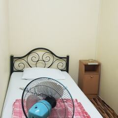 Good Dream Guesthouse - Hostel сейф в номере