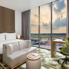 Отель Crowne Plaza Changi Airport Сингапур комната для гостей фото 3