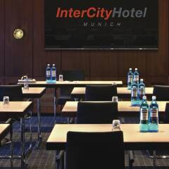 Отель IntercityHotel München питание фото 3