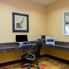 Holiday Inn Express Hotel & Suites Anderson-I-85 интерьер отеля фото 2