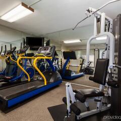 Отель Best Western Plus Carriage Inn Лос-Анджелес фитнесс-зал фото 2