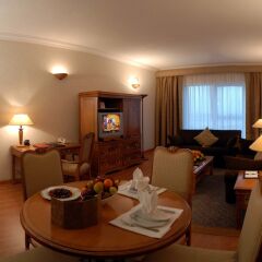 Апартаменты Crowne Plaza Dubai Apartments в номере