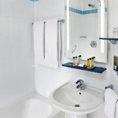 Отель DoubleTree by Hilton Hotel London - Chelsea Великобритания, Лондон - 1 отзыв об отеле, цены и фото номеров - забронировать отель DoubleTree by Hilton Hotel London - Chelsea онлайн ванная