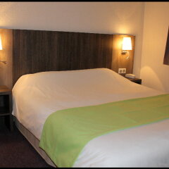 Отель Comfort Hotel Toulouse Sud Франция, Рамонвиль-Сент-Ань - отзывы, цены и фото номеров - забронировать отель Comfort Hotel Toulouse Sud онлайн сейф в номере