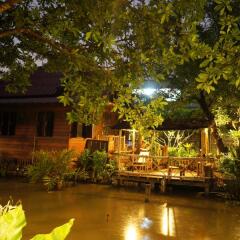 Отель Khum Bang Kaew Resort